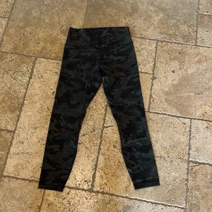 Size 8 align camo lululemon leggings.